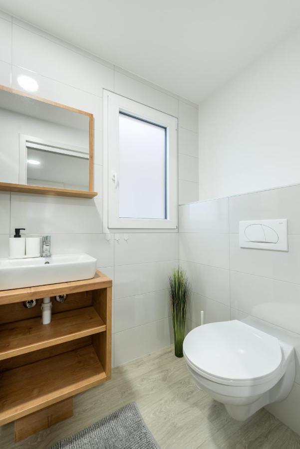 דראגה Luxury Mobile Home Pretty Green - Premium - Oaza Mira Resort -50 M From The Beach מראה חיצוני תמונה